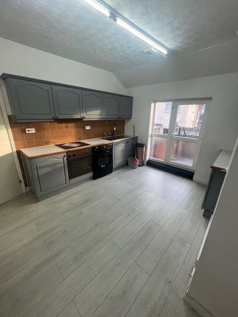 Flat Penncricket Lane in Sandwell
