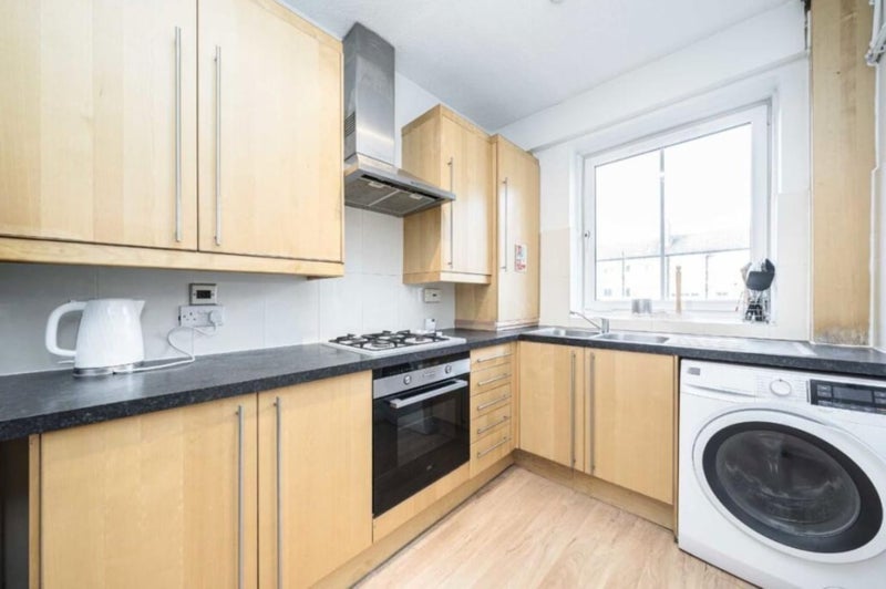 Room Fair Street in Greater London