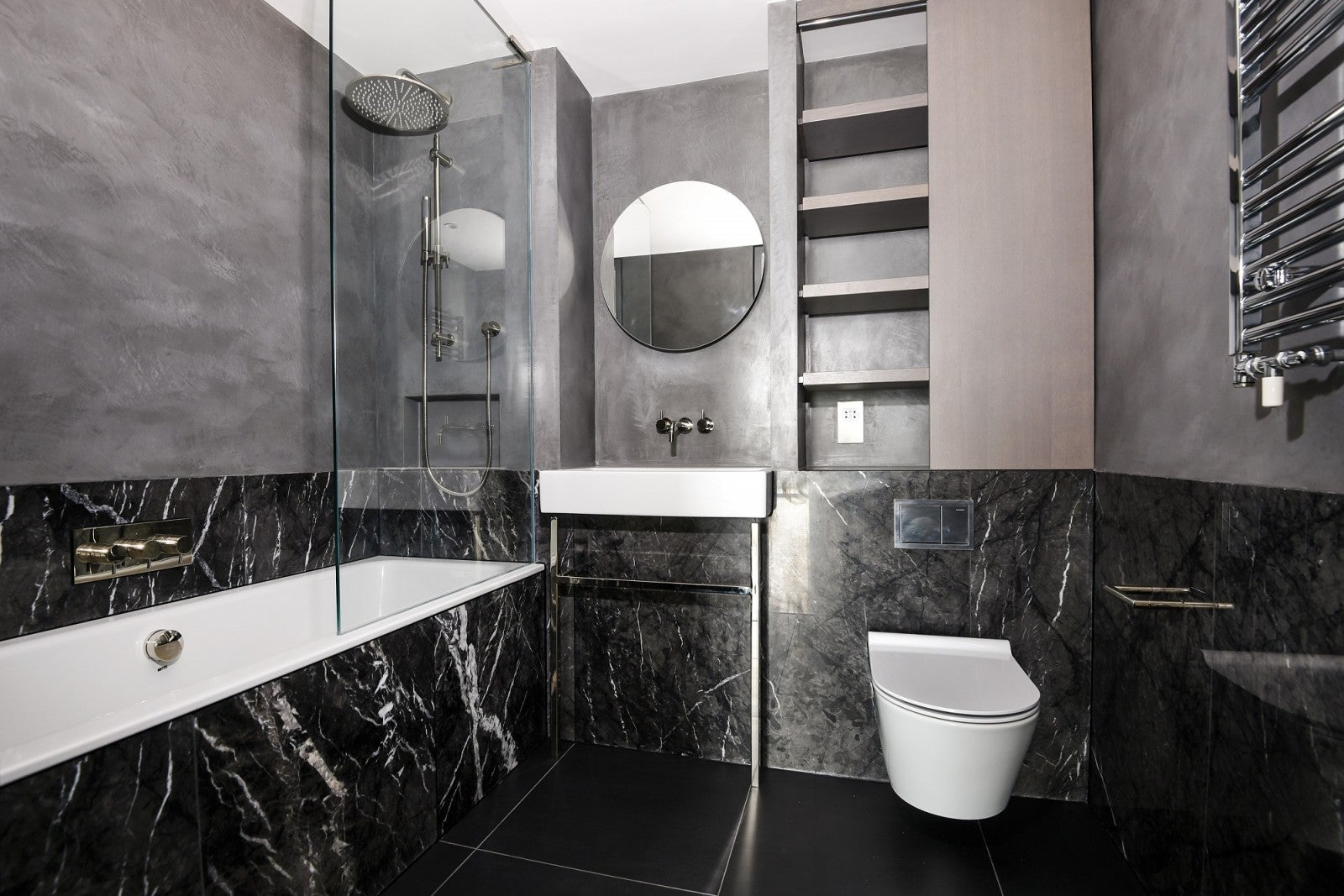 Flat Pilot Walk in Greater London