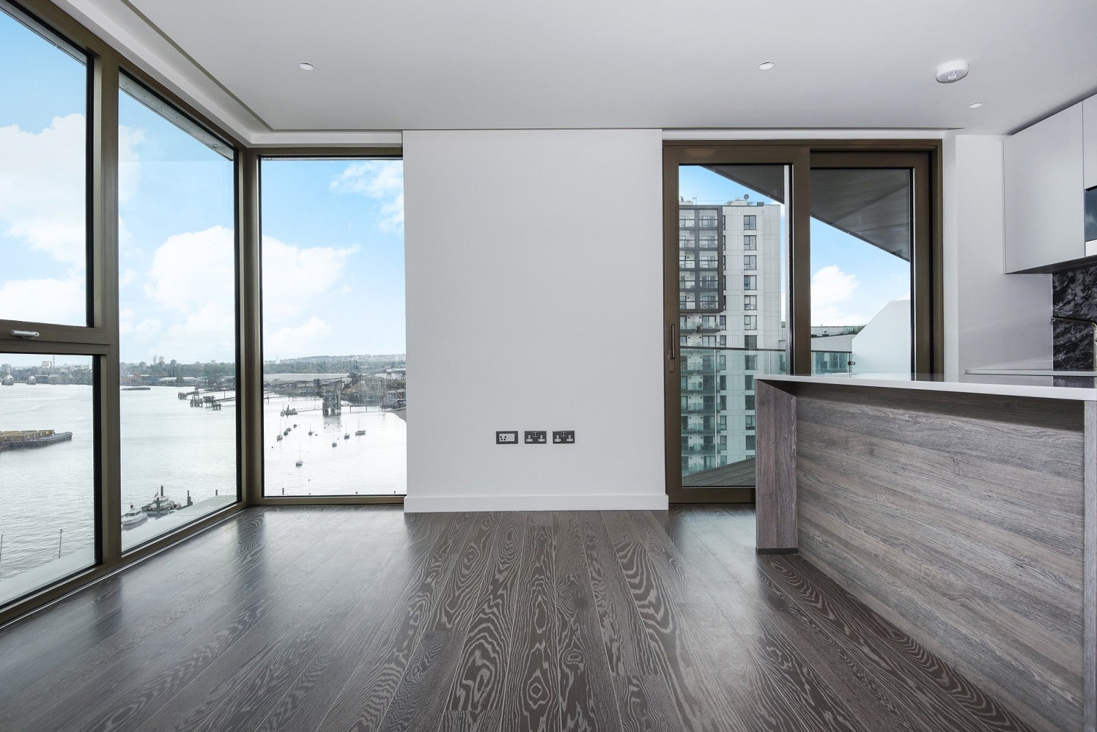 Flat Pilot Walk in Greater London