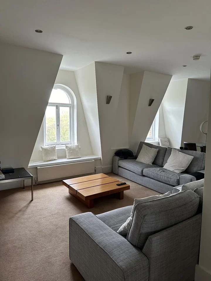 Flat Hyde Park Place Bayswater Road in City of Westminster