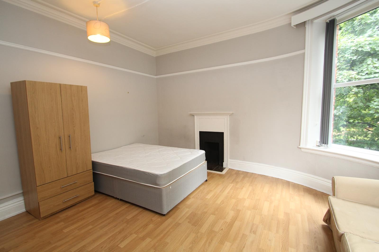 Flat Westfield Terrace in Leeds
