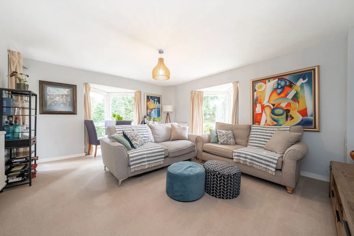 Flat Twickenham Road in Greater London