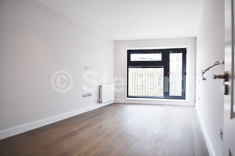 Flat Emma Street in Greater London