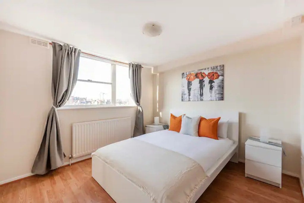 Flat Queensborough Terrace in City of Westminster