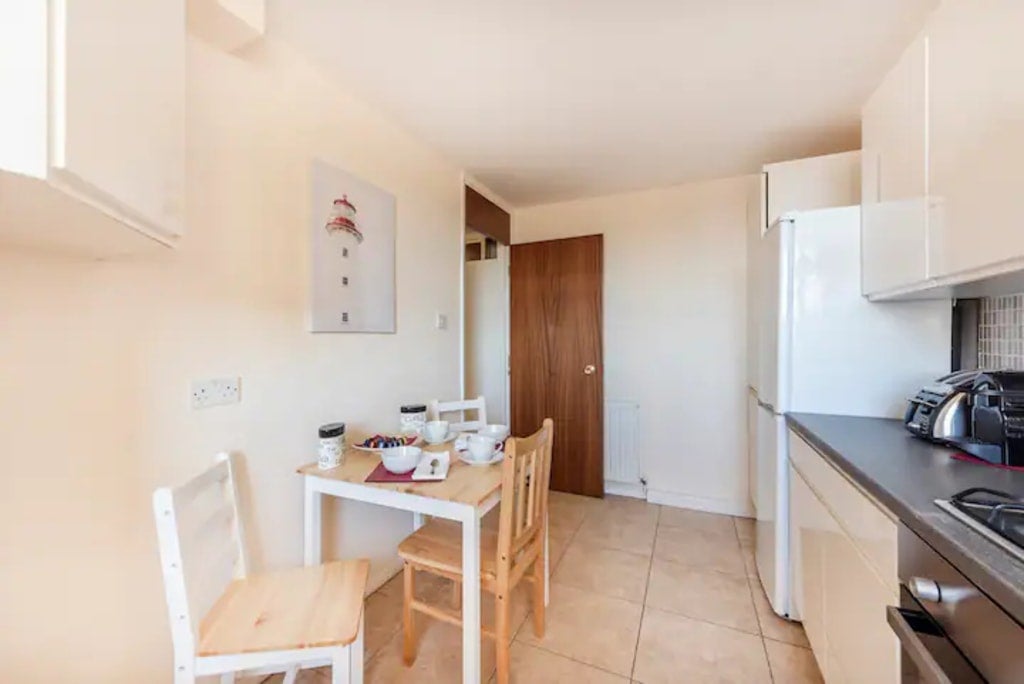 Flat Queensborough Terrace in City of Westminster