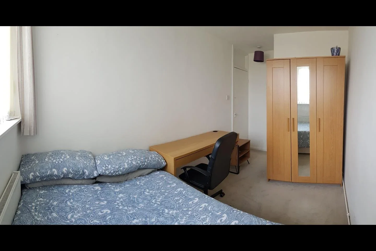Flat Pitfield Street in Greater London