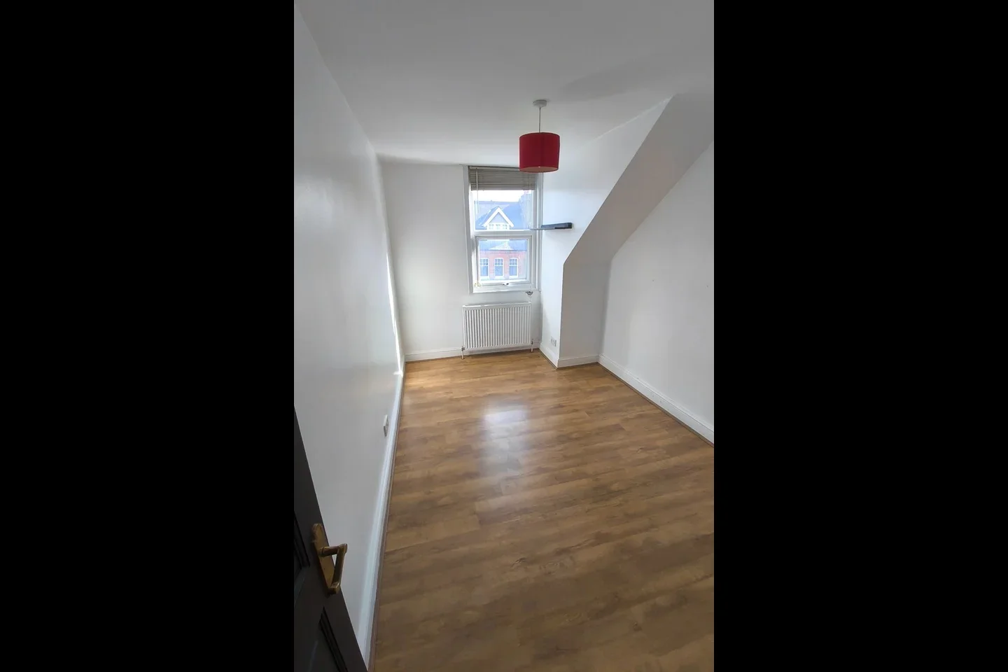 Flat Myddleton Road in Greater London