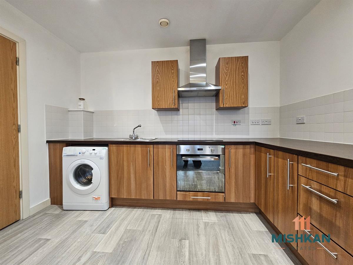 Flat Colman Gardens in Salford