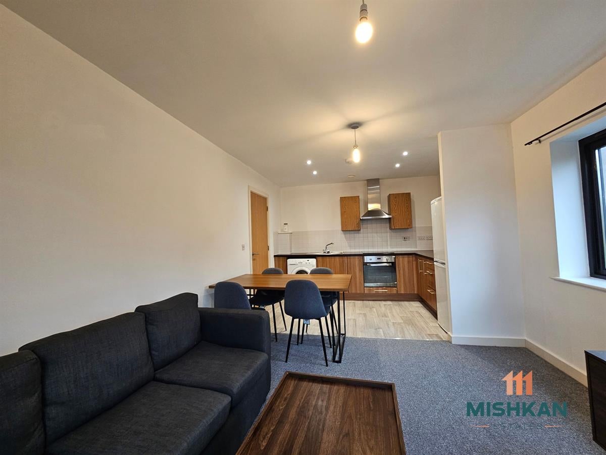Flat Colman Gardens in Salford