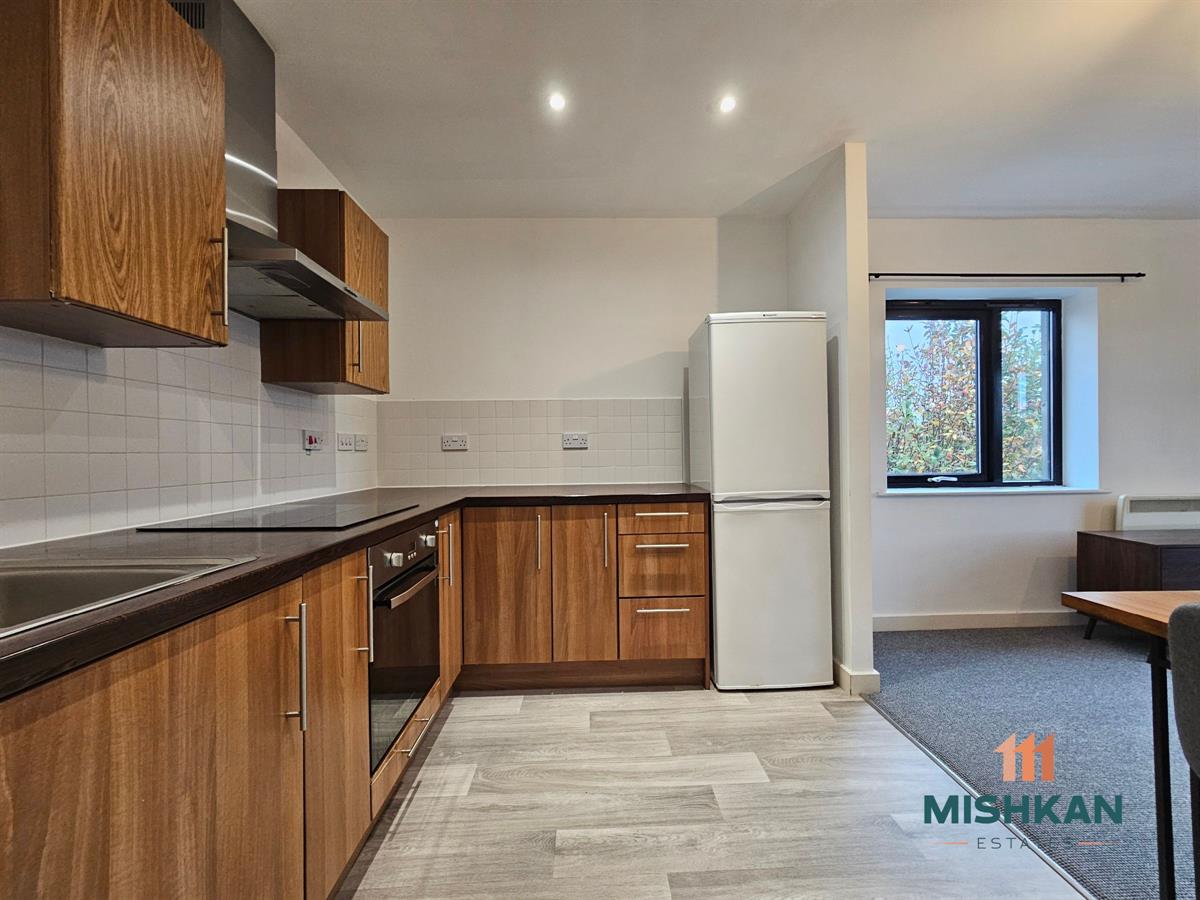 Flat Colman Gardens in Salford