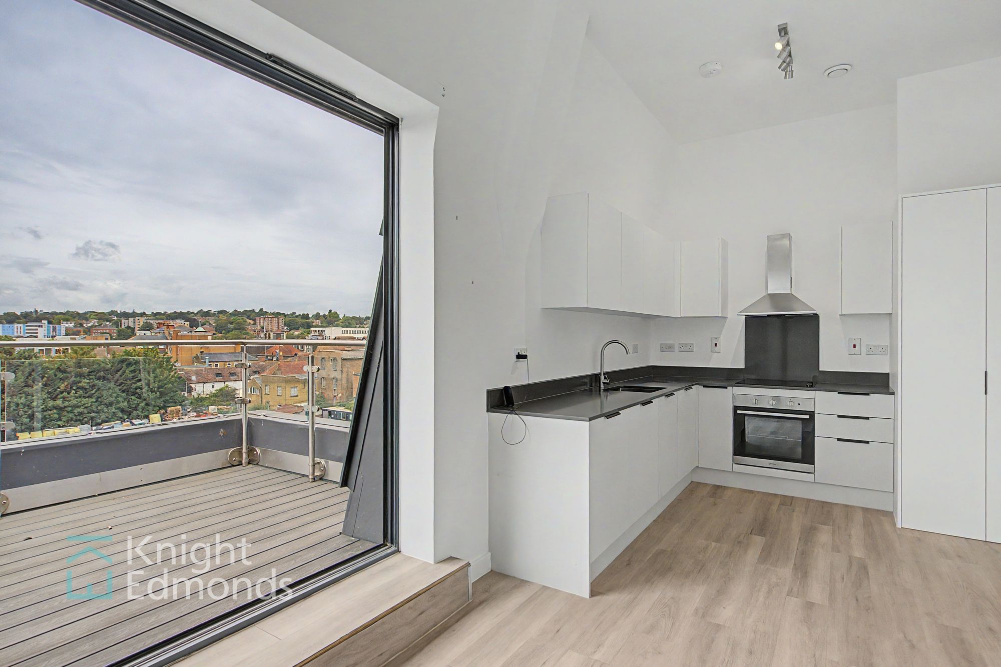 Flat Palace Avenue in Maidstone