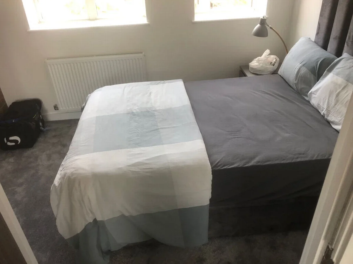 Room Turner Street in Greater London