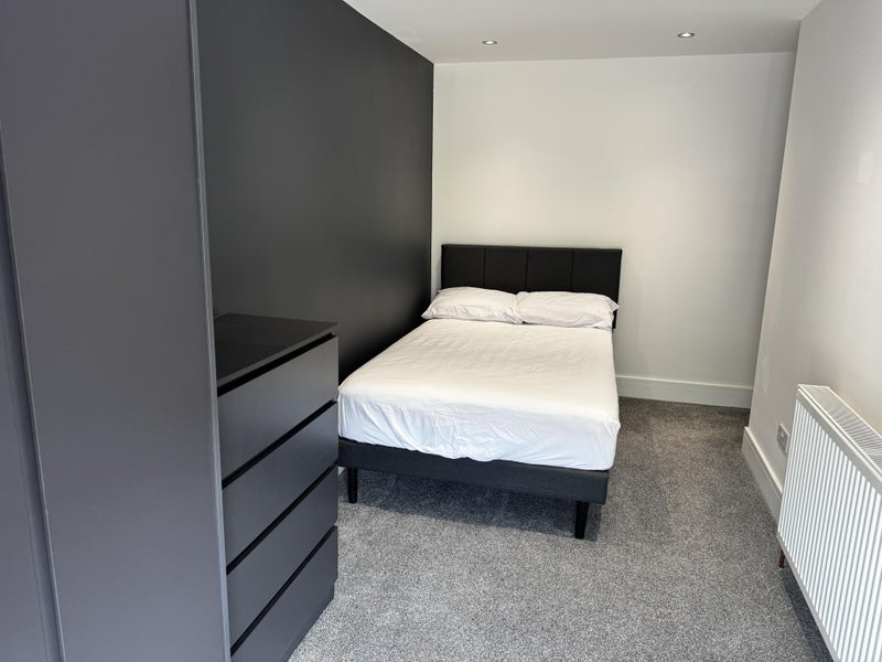 Room Baglan Street in Treherbert
