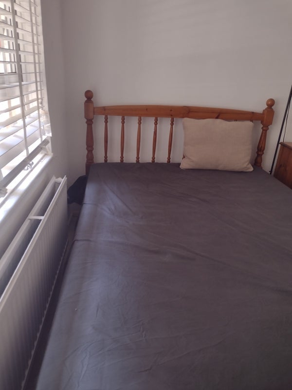 Room Papworth Gardens in Greater London
