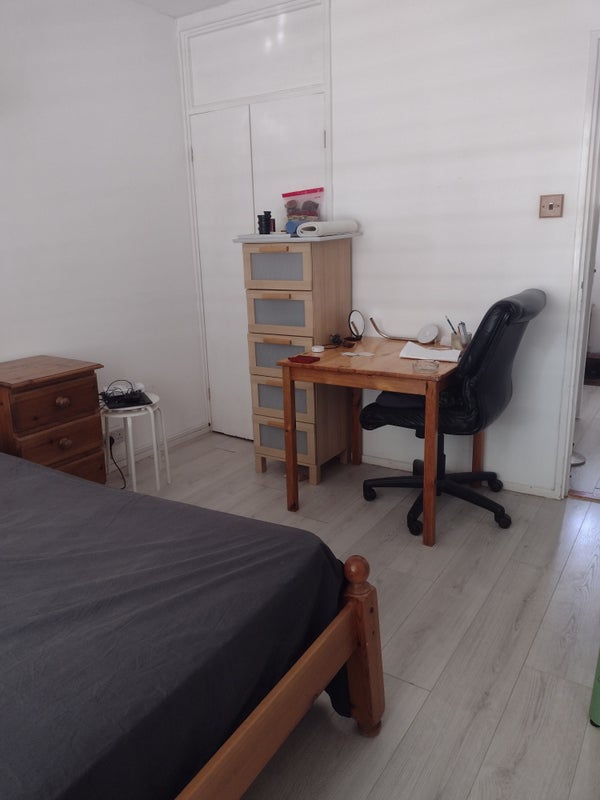Room Papworth Gardens in Greater London