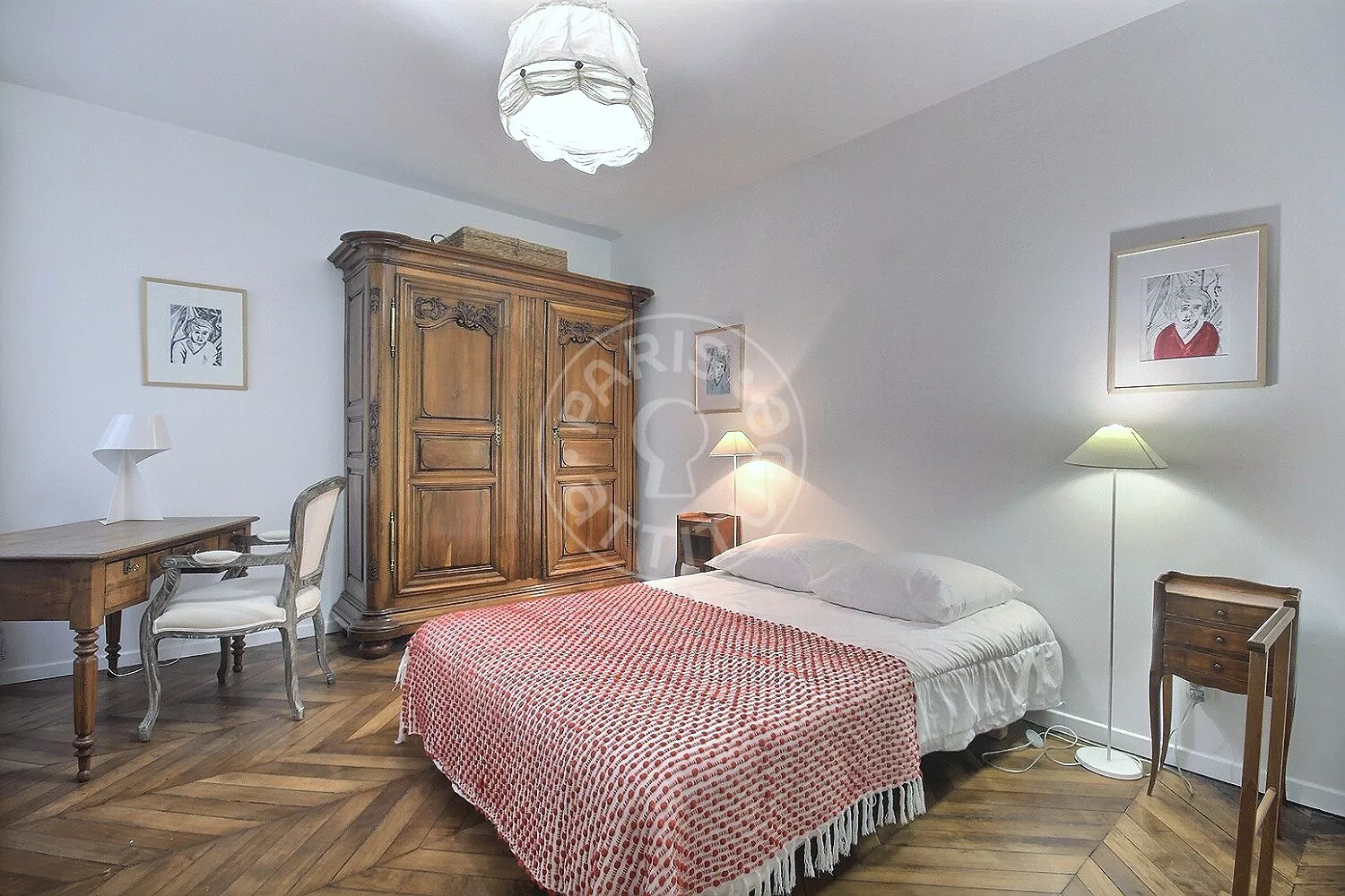 Flat Rue de l'Arc de Triomphe in Paris