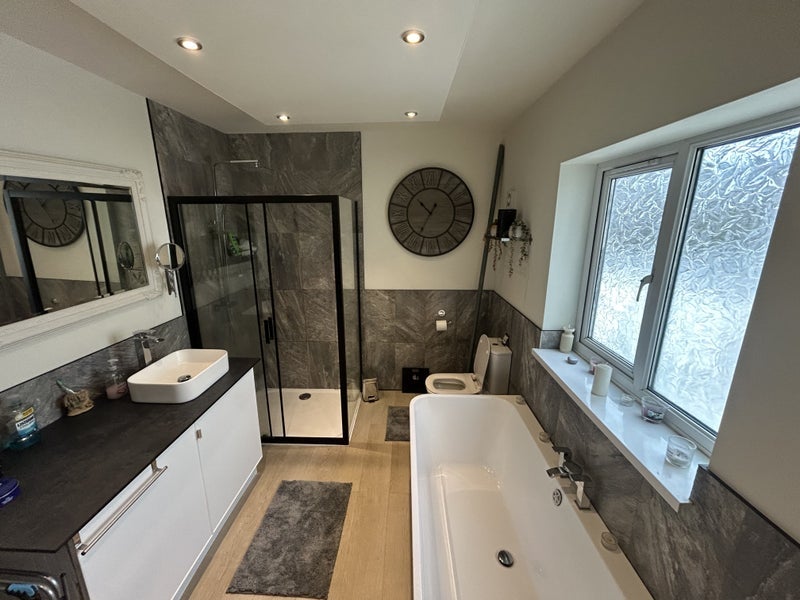 Room Augustus Street in Ynysybwl