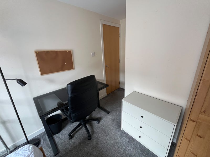 Room Grant Street in Glasgow