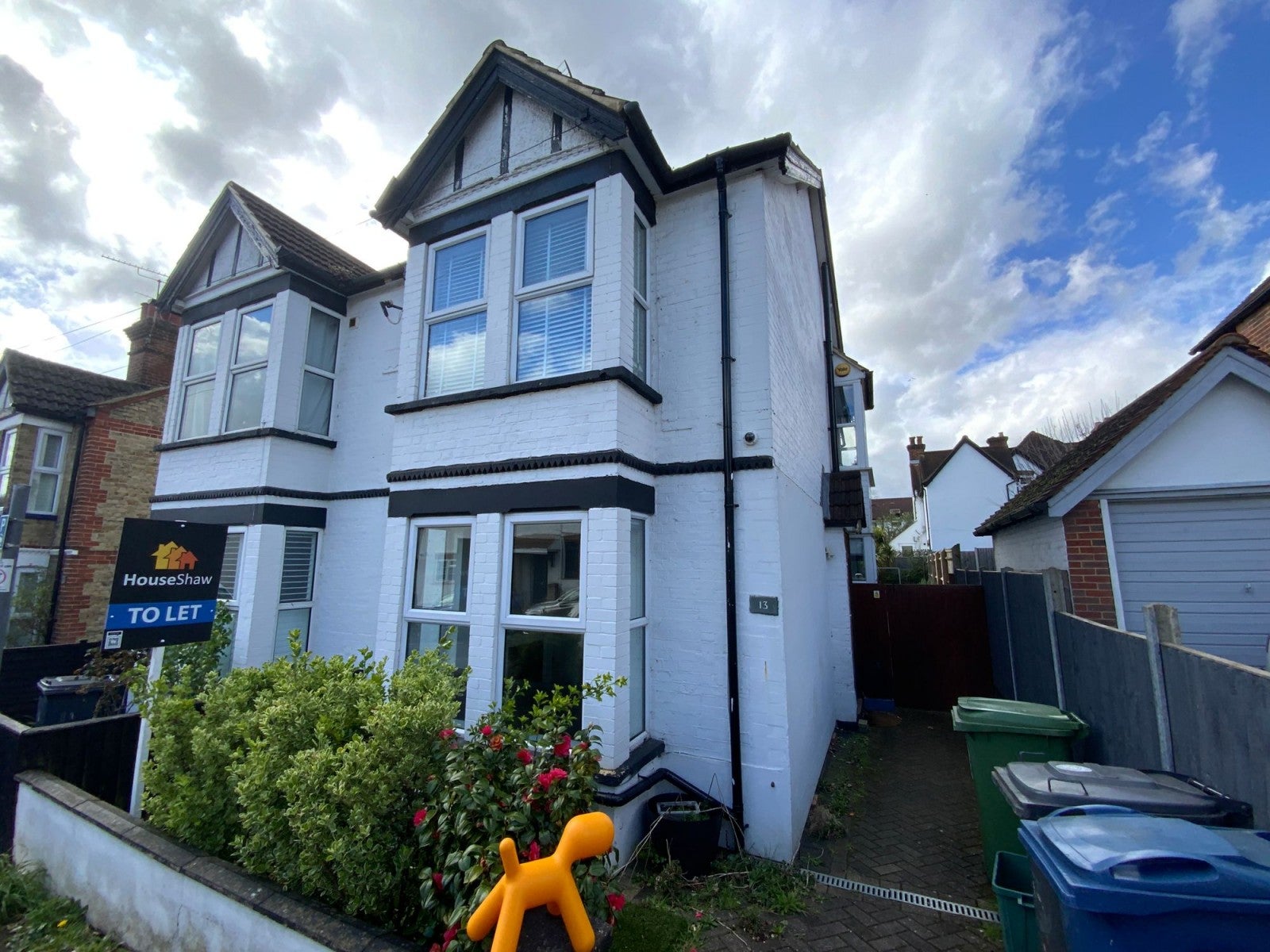 Room Rosebery Avenue in High Wycombe Community Board