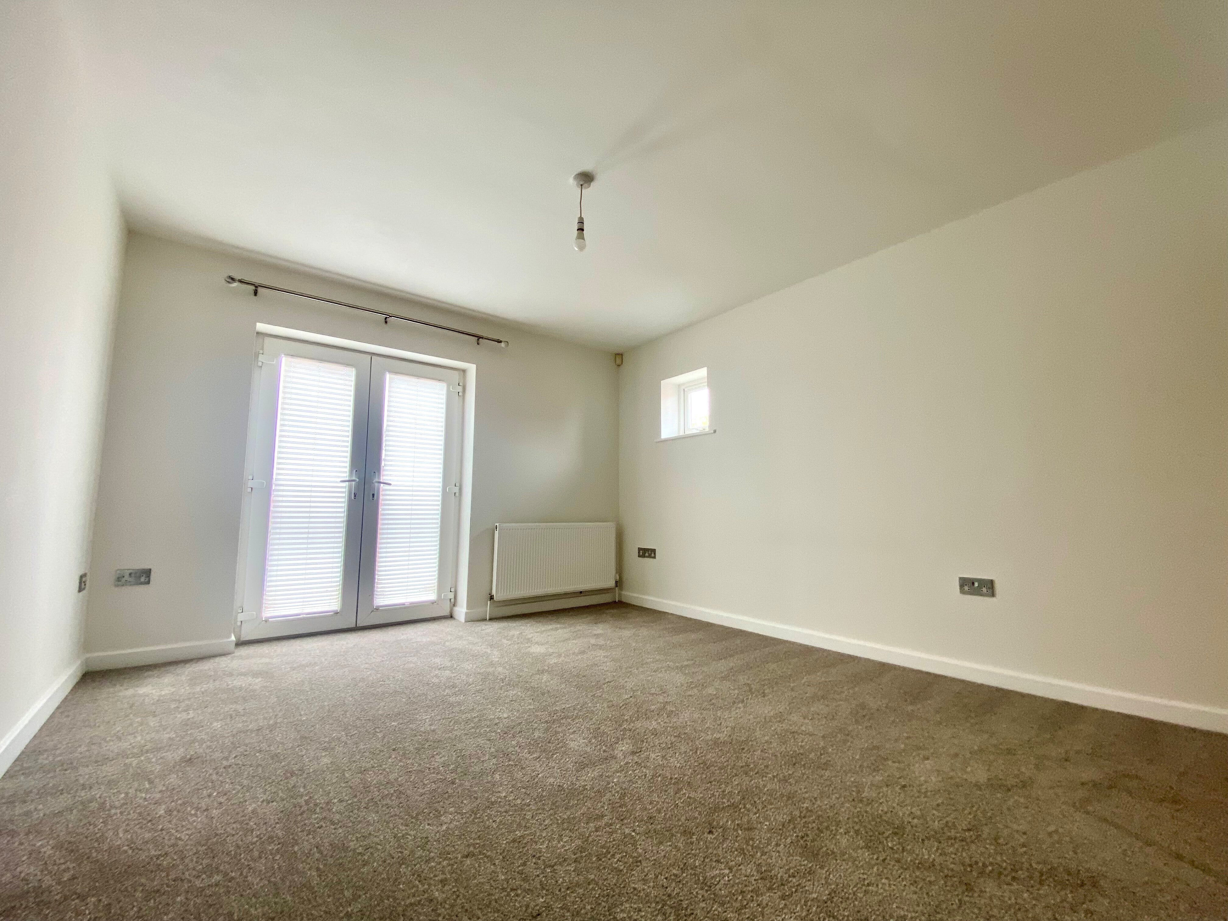 Flat Valentine Avenue in Southampton