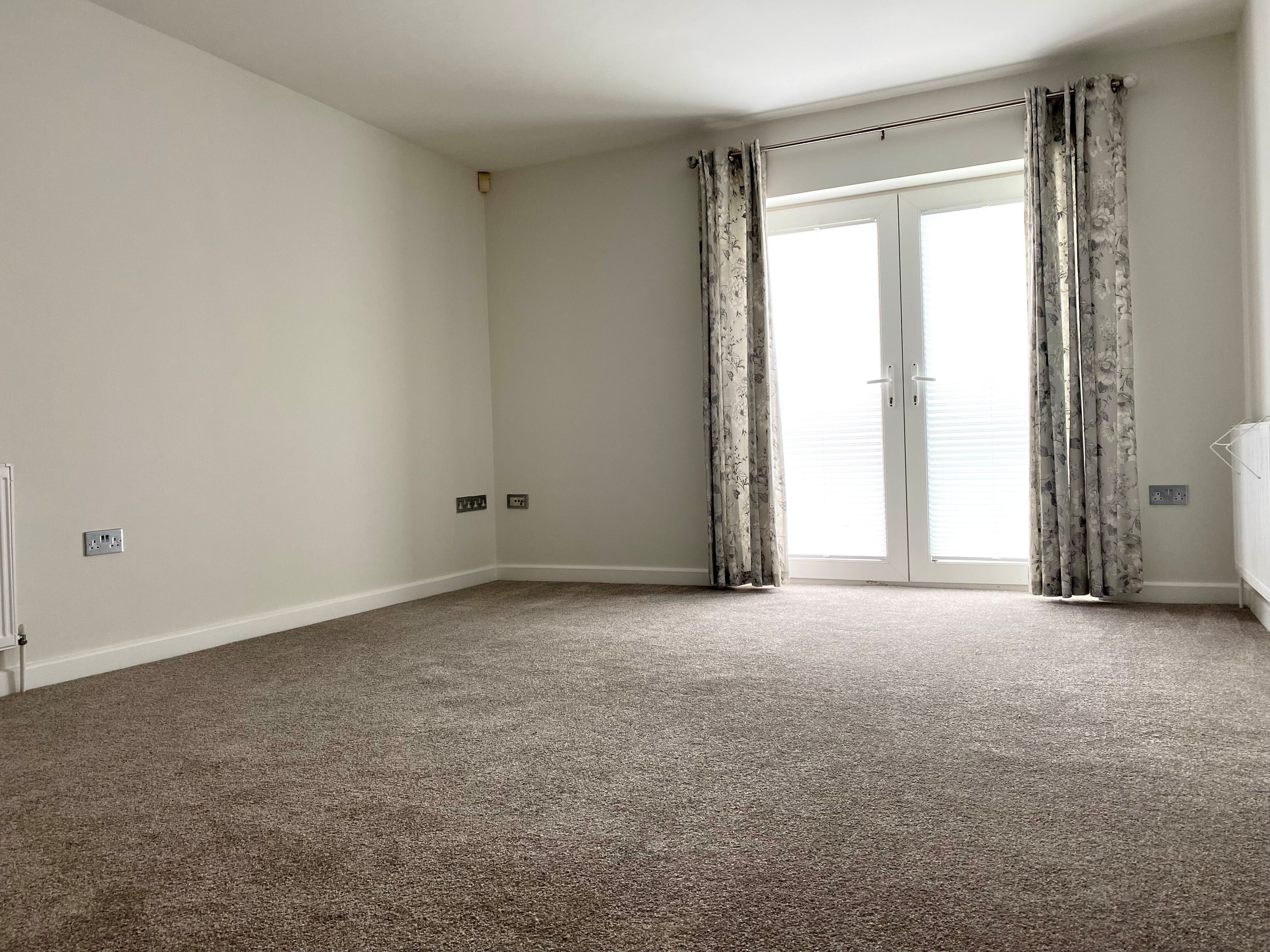 Flat Valentine Avenue in Southampton