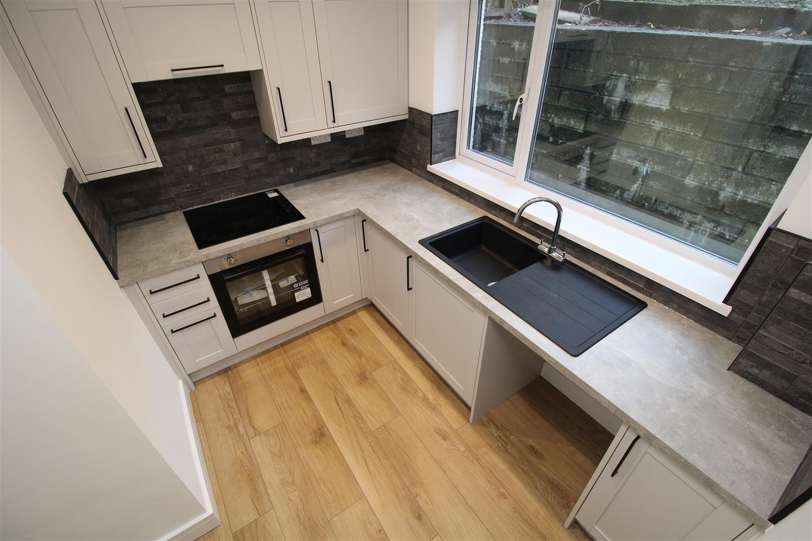 Flat Clydach Road in Clydach Vale