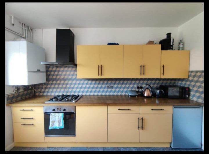 Room Huntingfield Road in Greater London