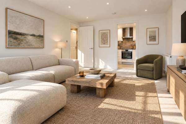 Flat Cleve Road in Greater London