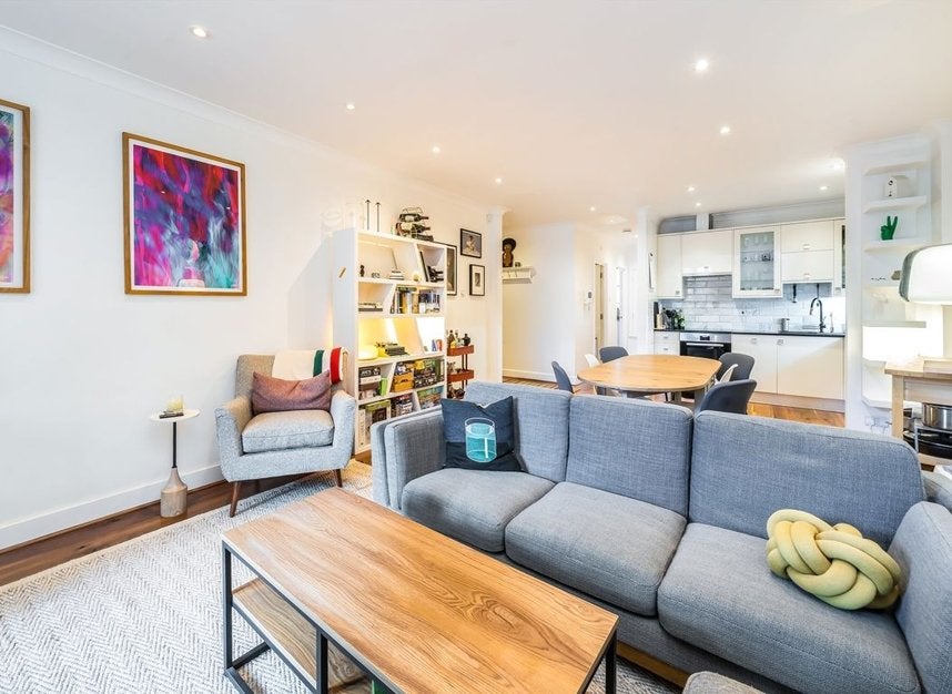 Flat Gaskin Street in Greater London