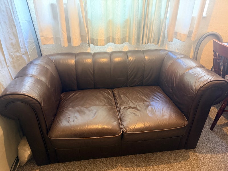Room Hurst Close in Crawley