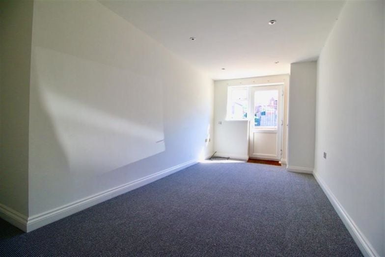 Flat Brighton Road in Newhaven