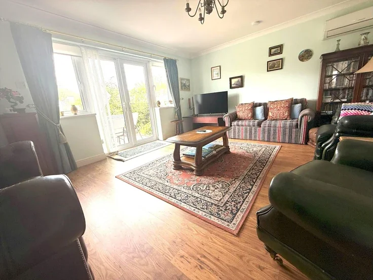 House Hamilton Close in Folkestone and Hythe District