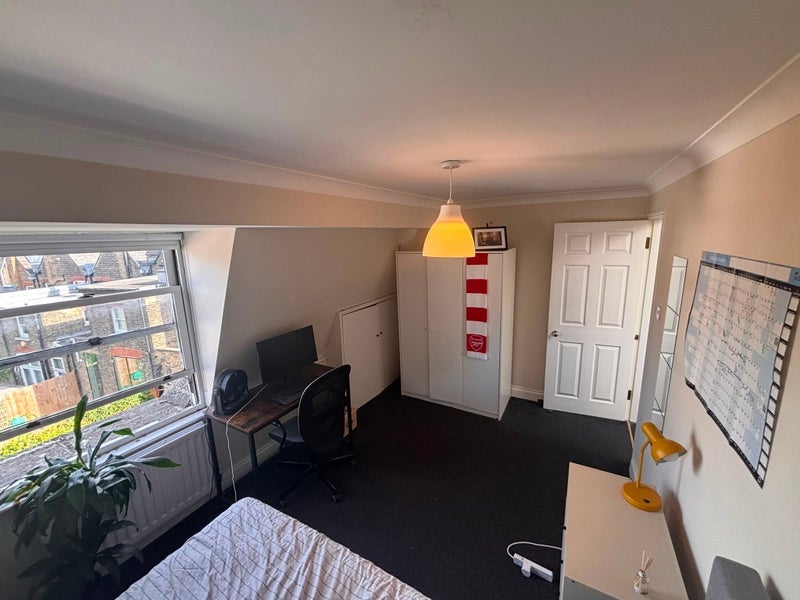 Room Corsica Street in Greater London