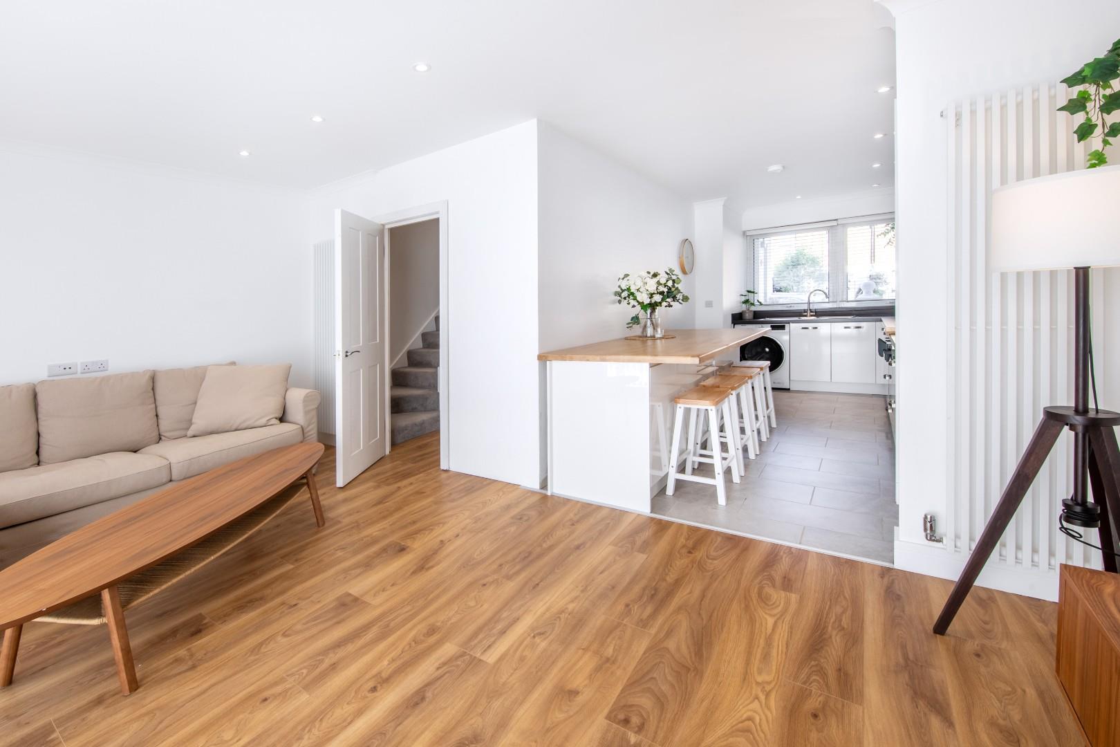 Flat Castle Road in Greater London