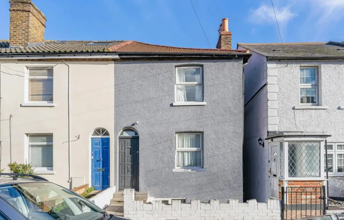 House Sutton Grove in Greater London