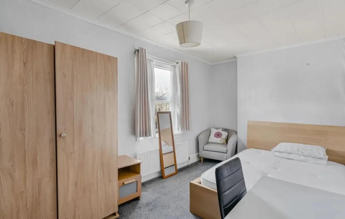 House Sutton Grove in Greater London