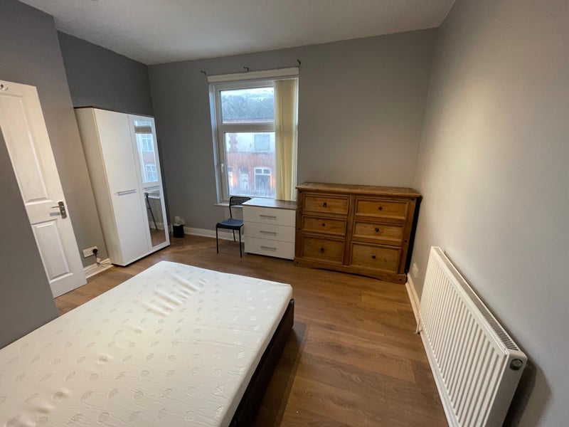 Room Mountcastle Road in Leicester