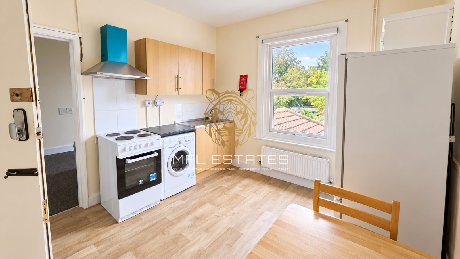 Flat Dagnall Park in Greater London