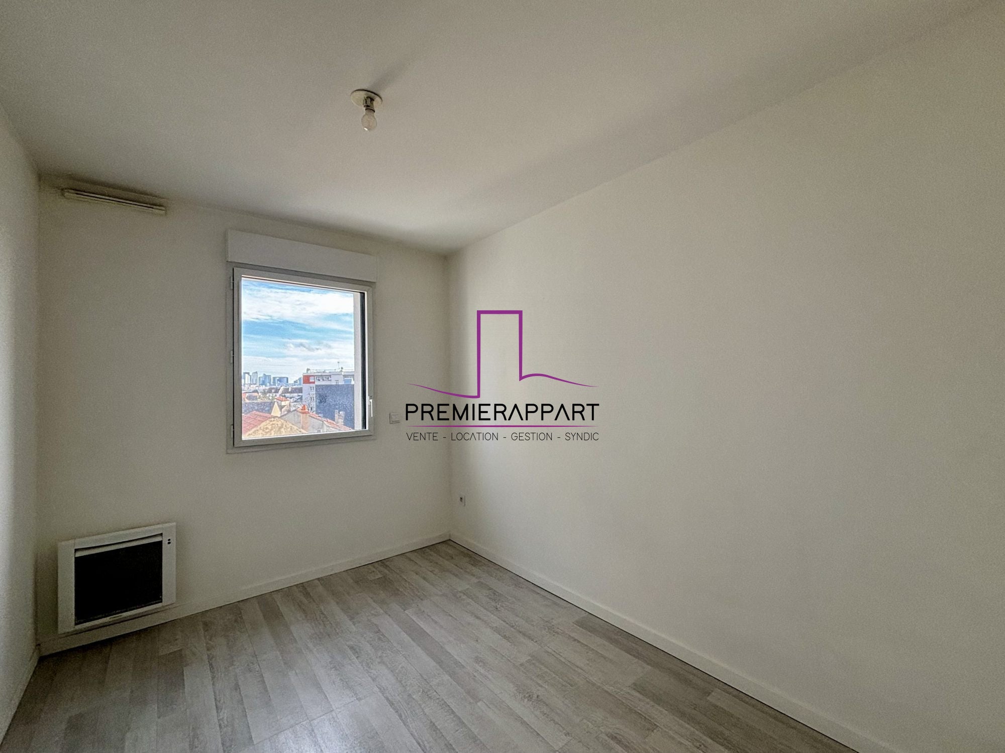 Flat Rue Louise Michel in Houilles