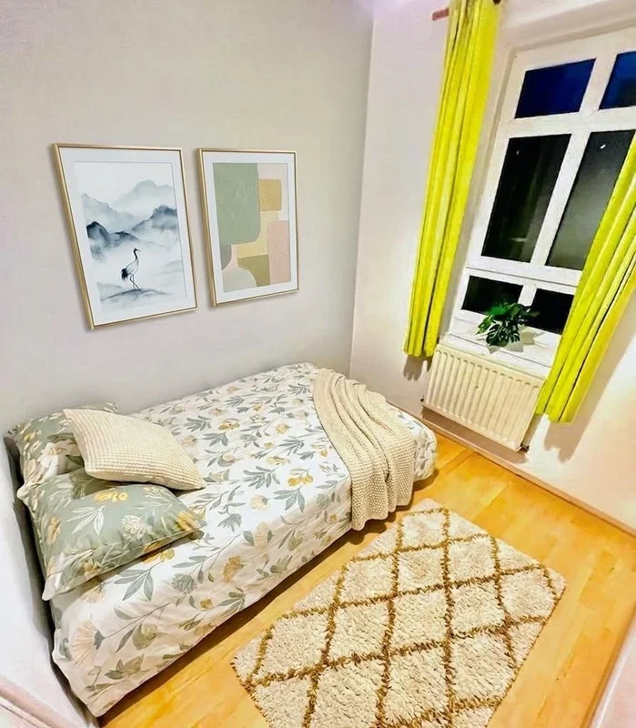 Room Retreat Place in Greater London