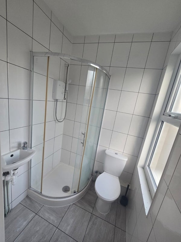 Flat Marmadon Road in London