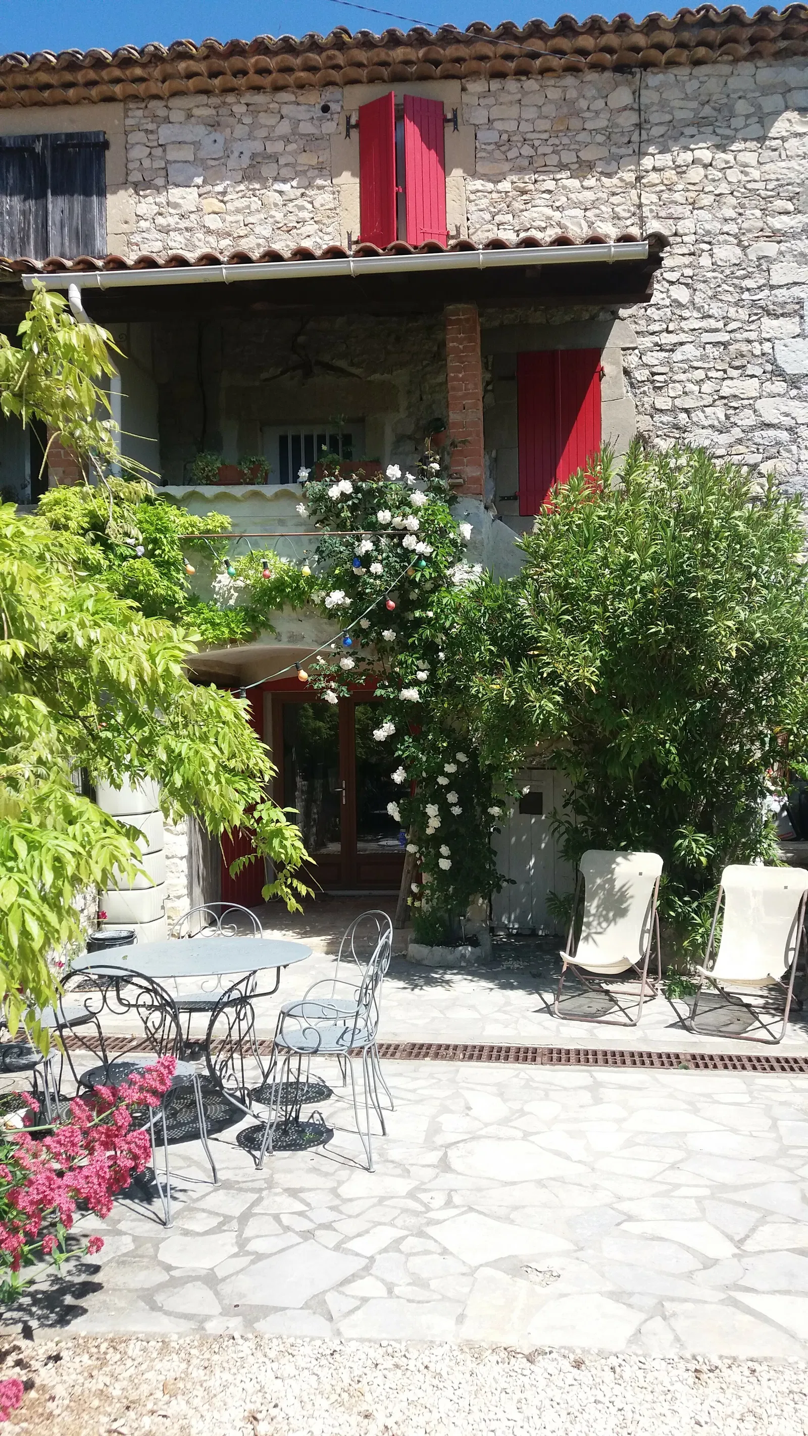 House Rue du 19 Mars 1962 in Saint-Théodorit