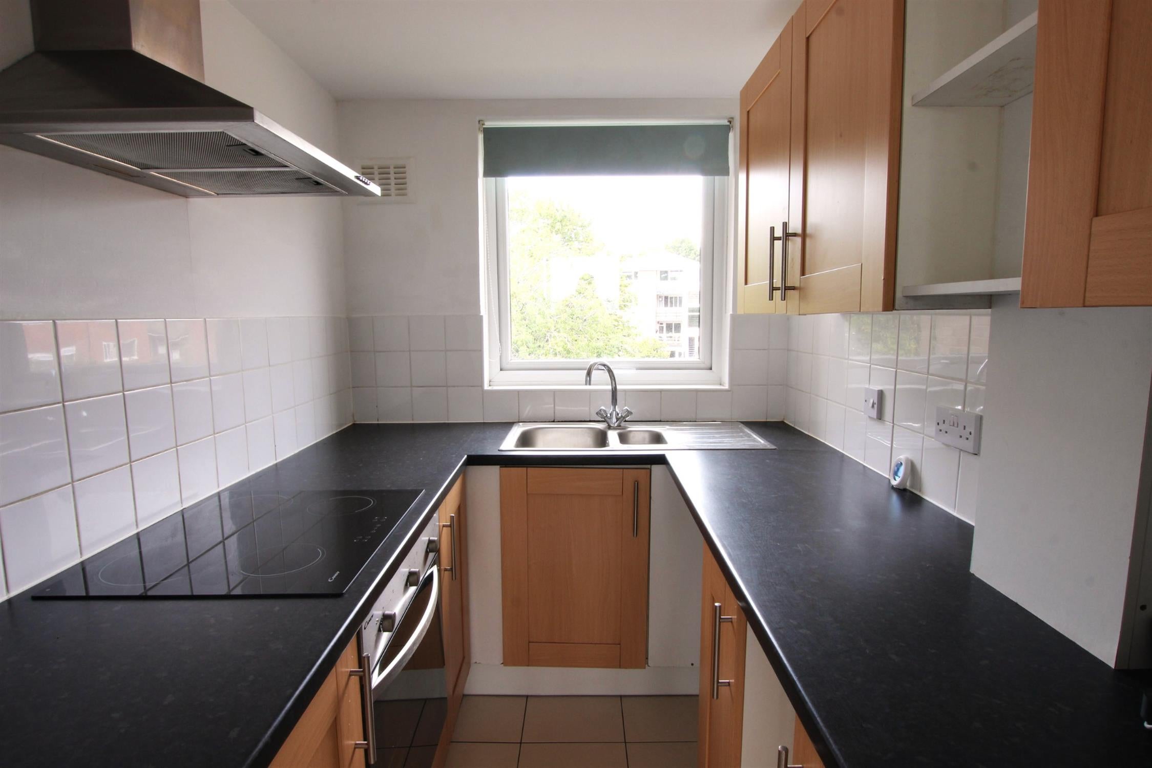 Flat Wendover Road in Havant