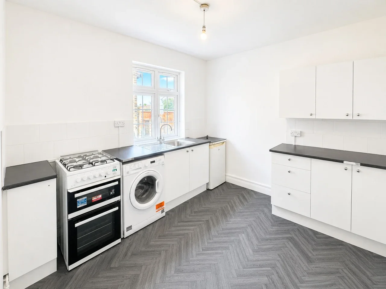 Flat Cannon Hill in Greater London
