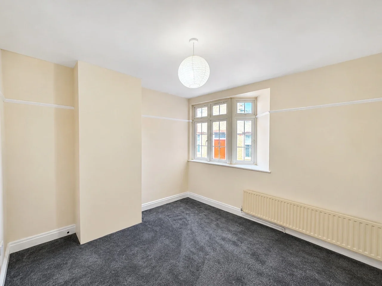 Flat Cannon Hill in Greater London