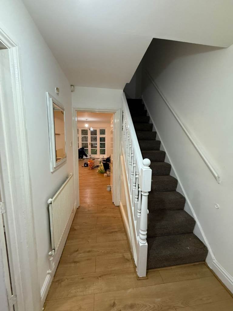 House Bath Road in Greater London