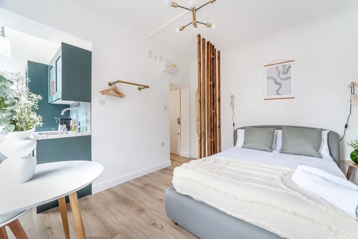 Flat Finsbury Park Road in Greater London