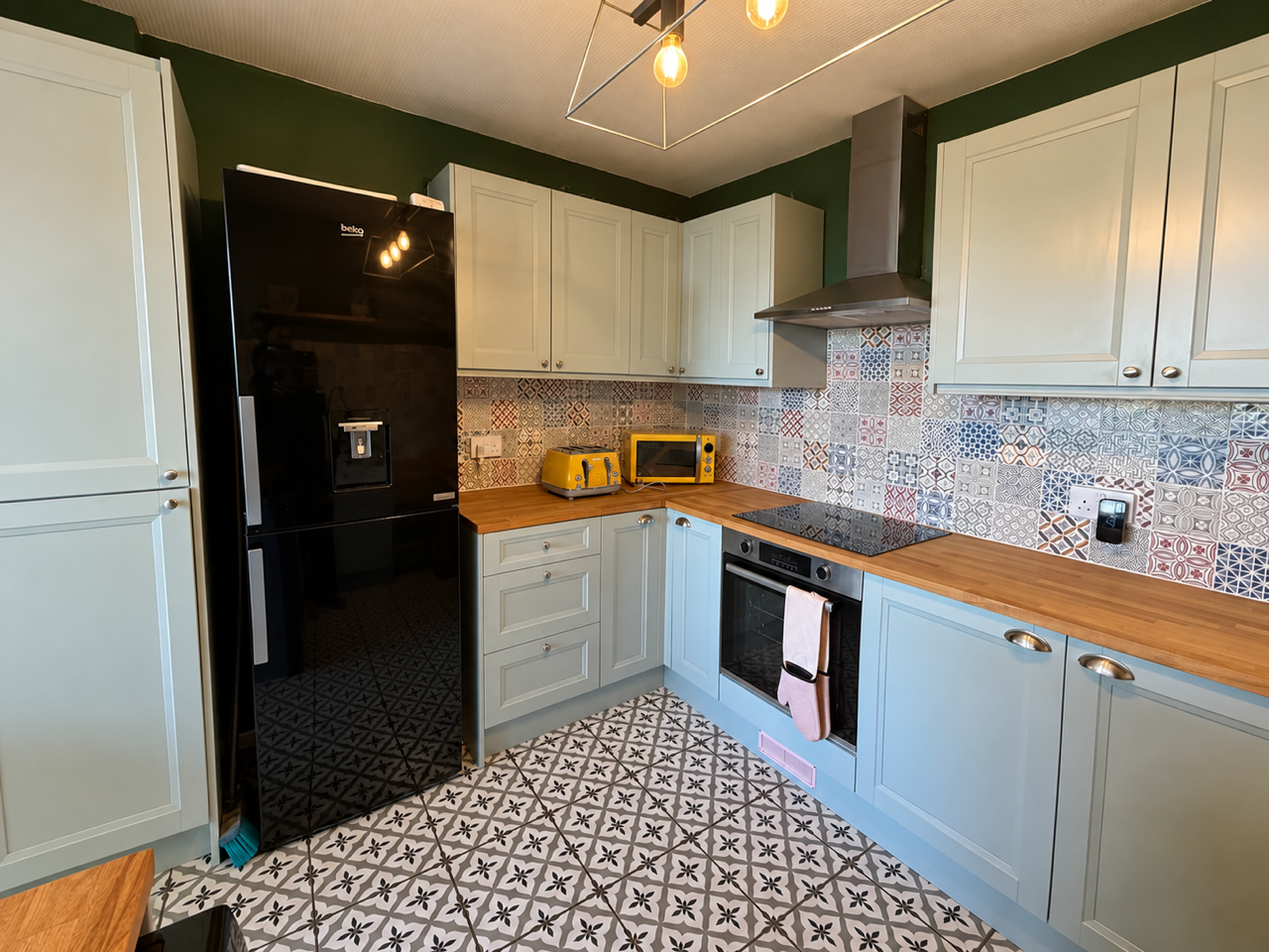 Flat Asthill Grove in Coventry