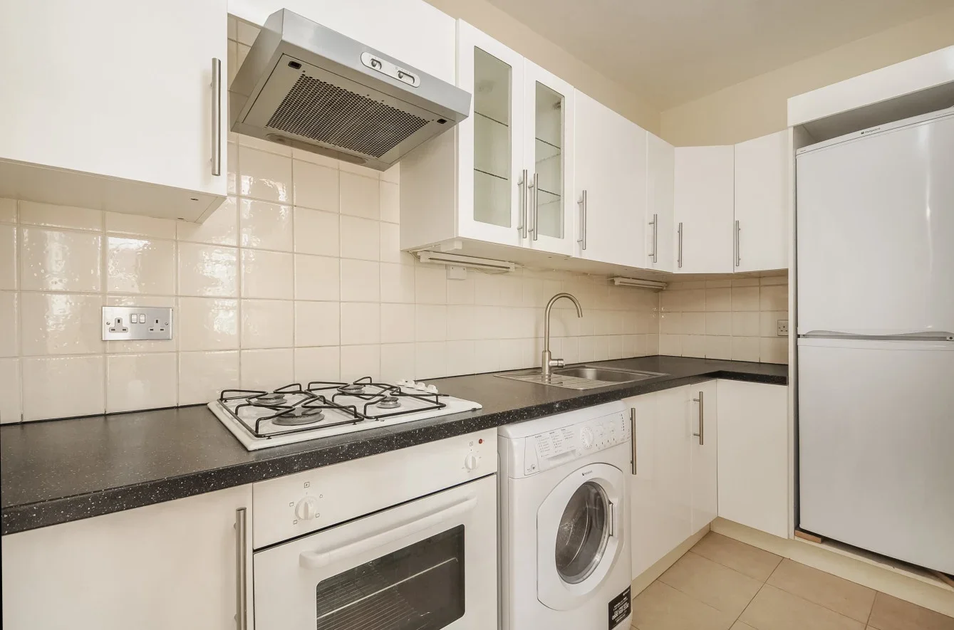 Flat Coleridge Road in Greater London